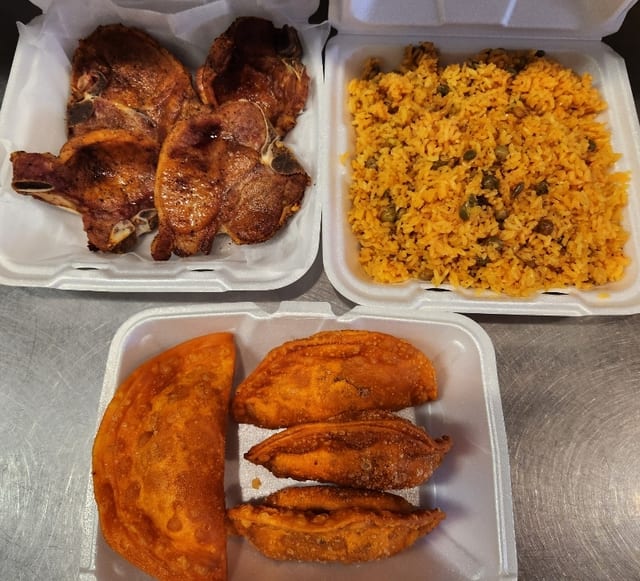 Pork Chops (4pcs) Family 4 Special.